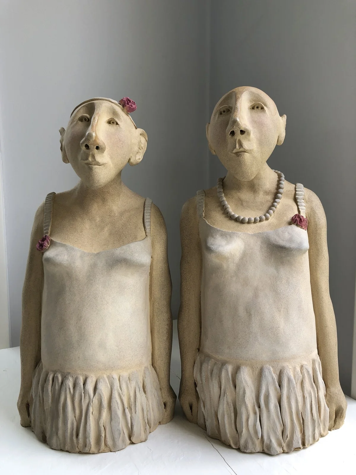 Skulptur The Bald Ballerina Twins av Jenny Söderlund