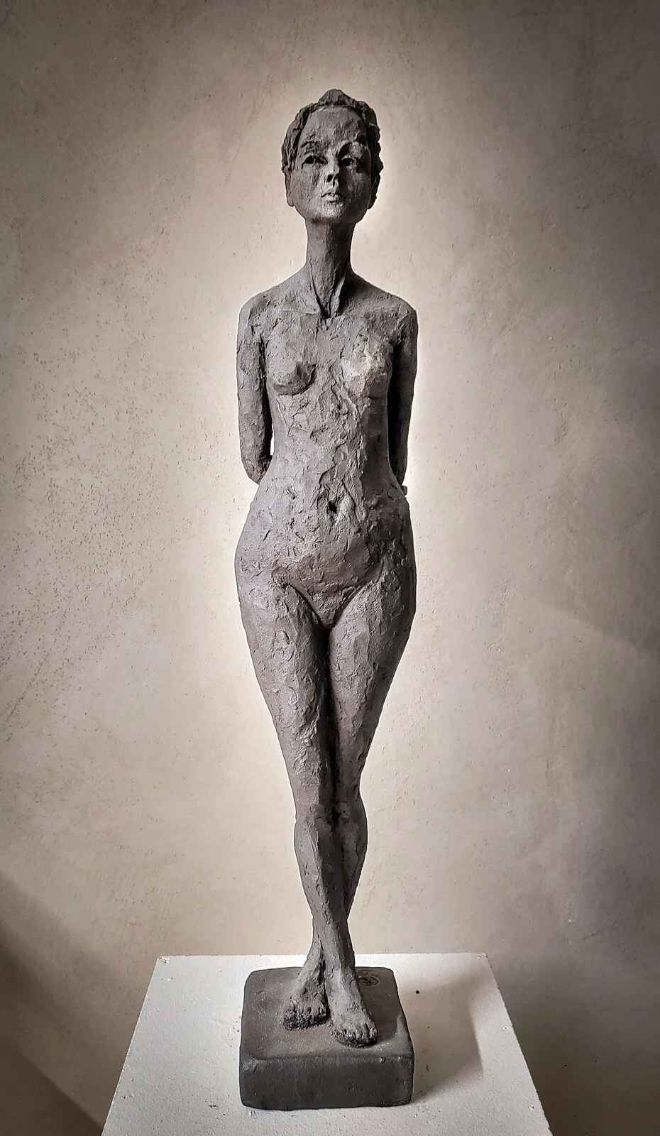 Skulptur Kvinna (Woman) av Annika Rehn