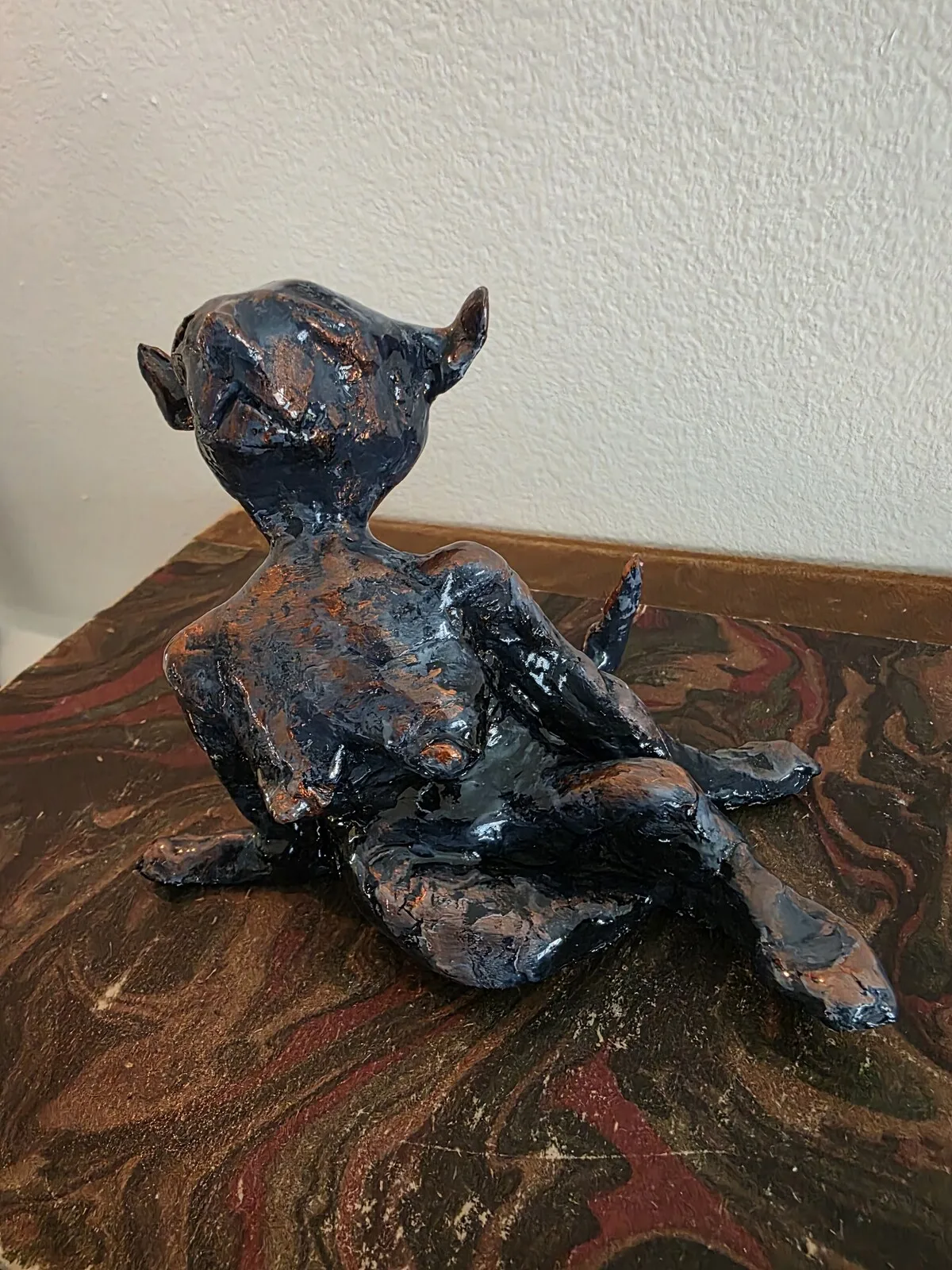 Skulptur Ladylike av Erika Eriksson