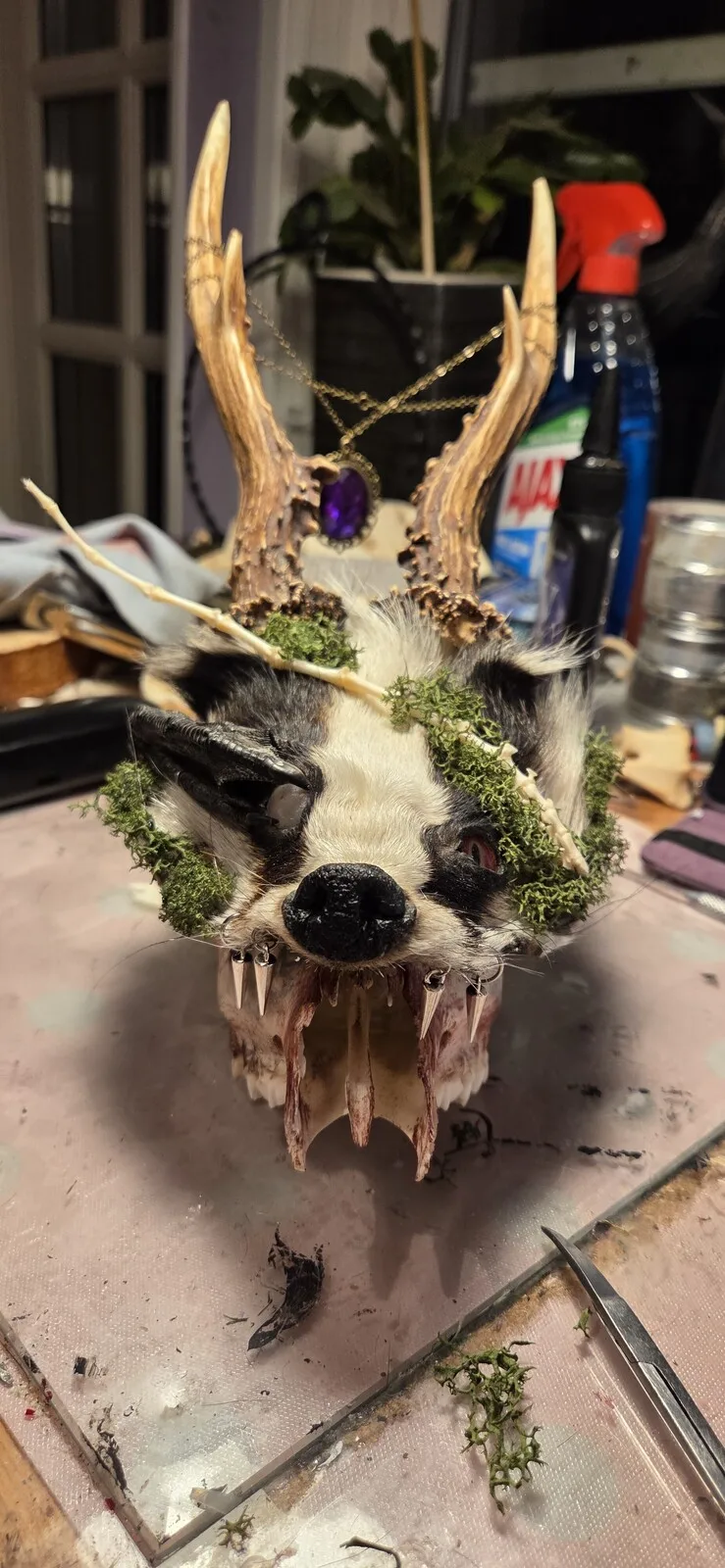 Skulptur Grävling Bambi av Agnieszka Barczak