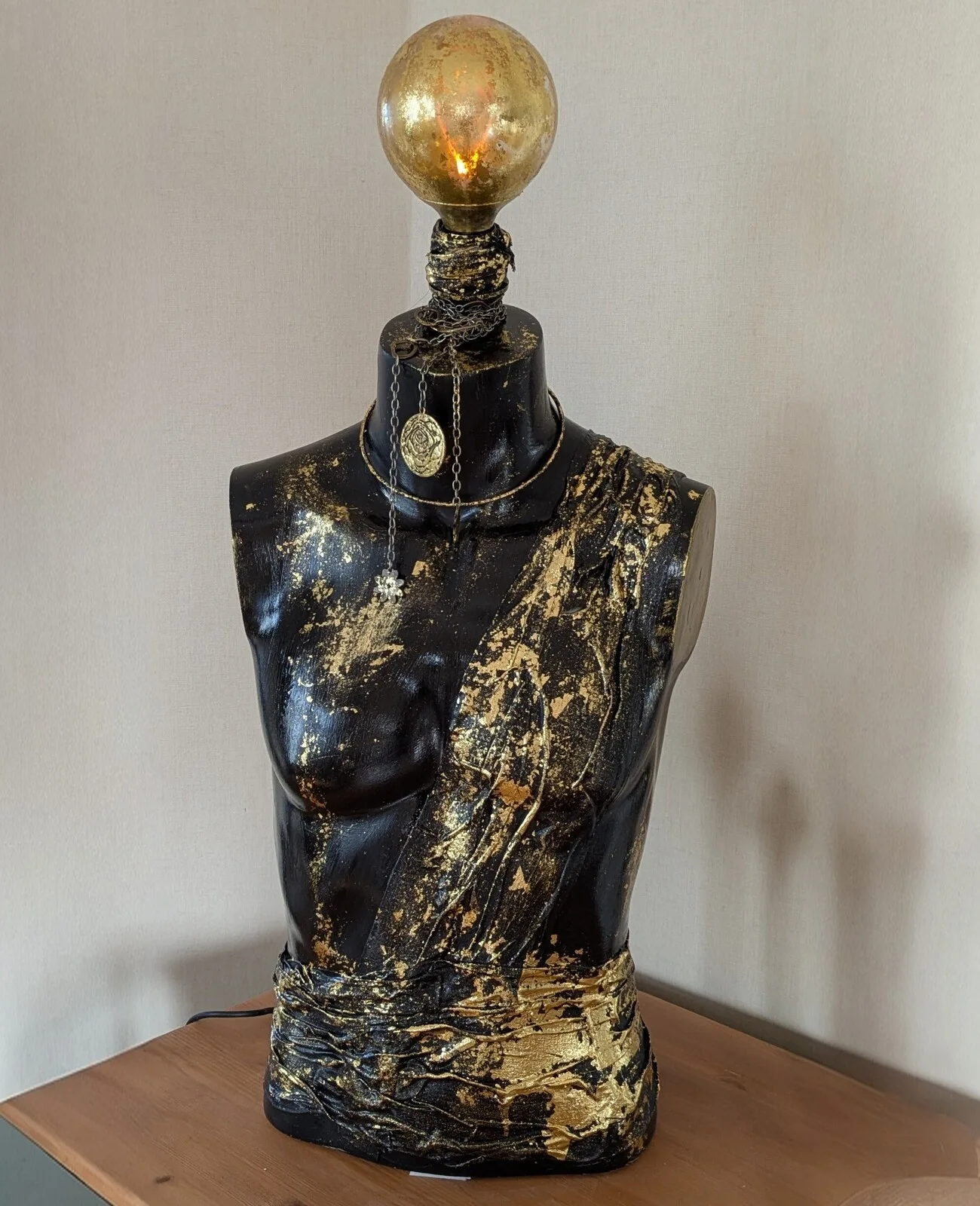 Golden boy av EVA ENESTRÖM