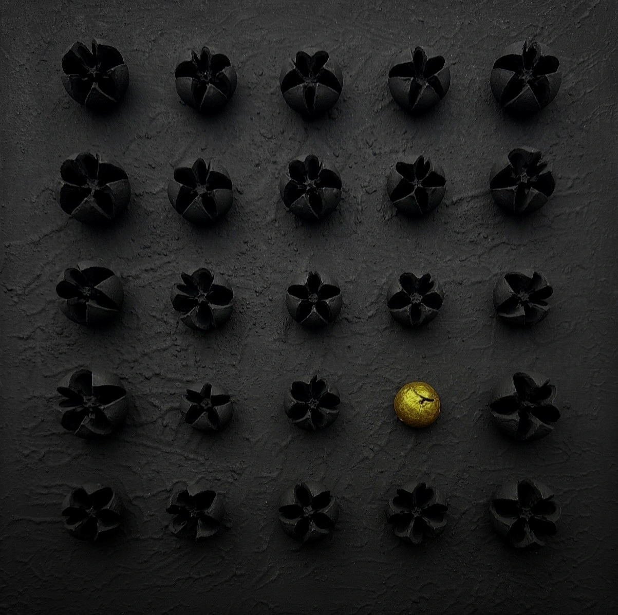 Same same but different II av Carmen Paas