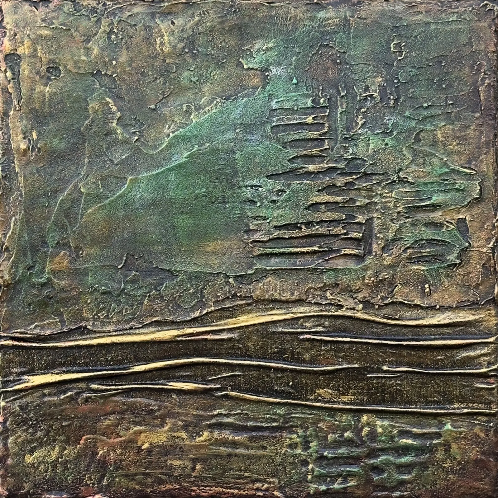 WHISPERS BENEATH THE SURFACE av Christina Davidsson