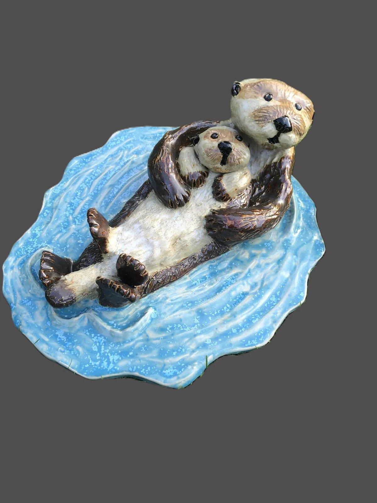 Skulptur Moders kärlek av Susanne Kovacs