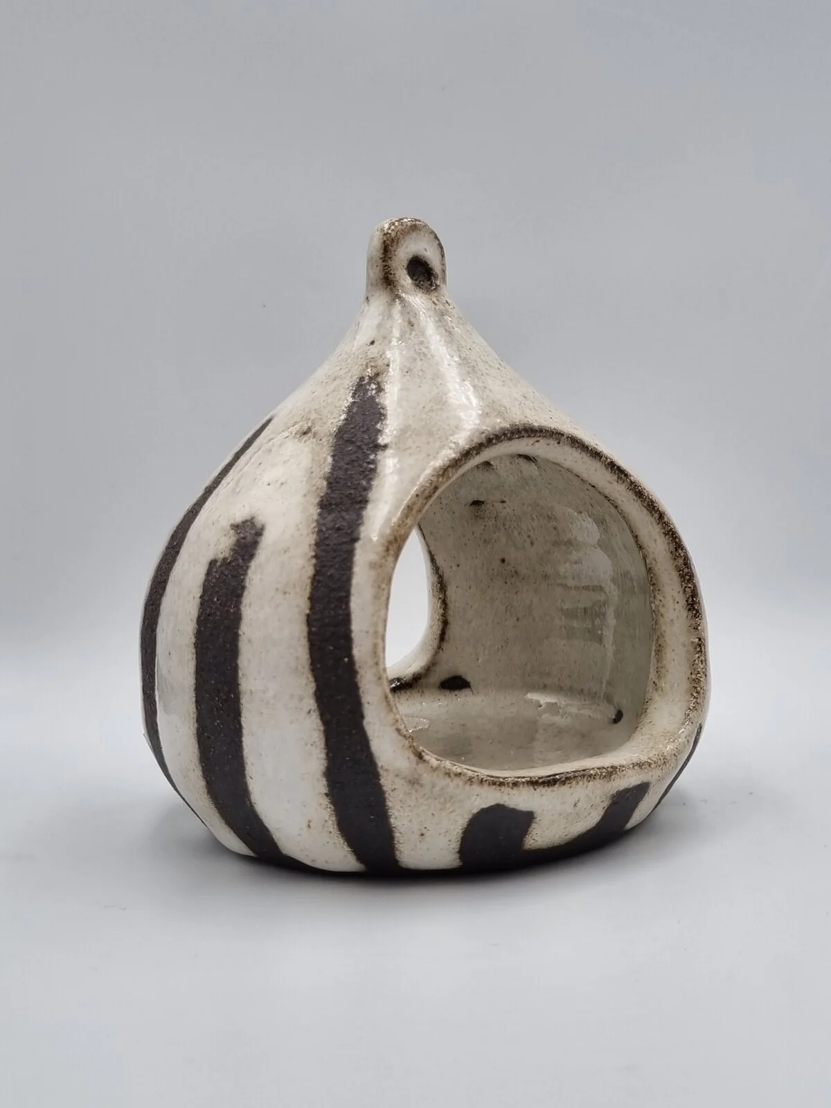 Fågelmatare/lykta av Gurli-Lo Atti Evelina Lormén "EveLo"