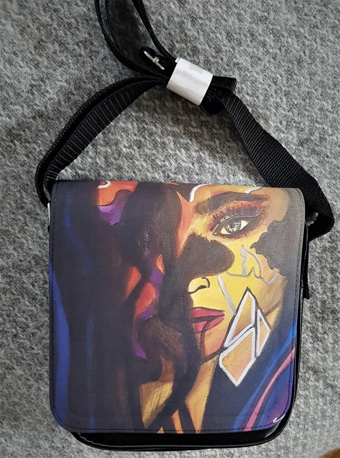 Handväska.Fire. av Maria Joneby