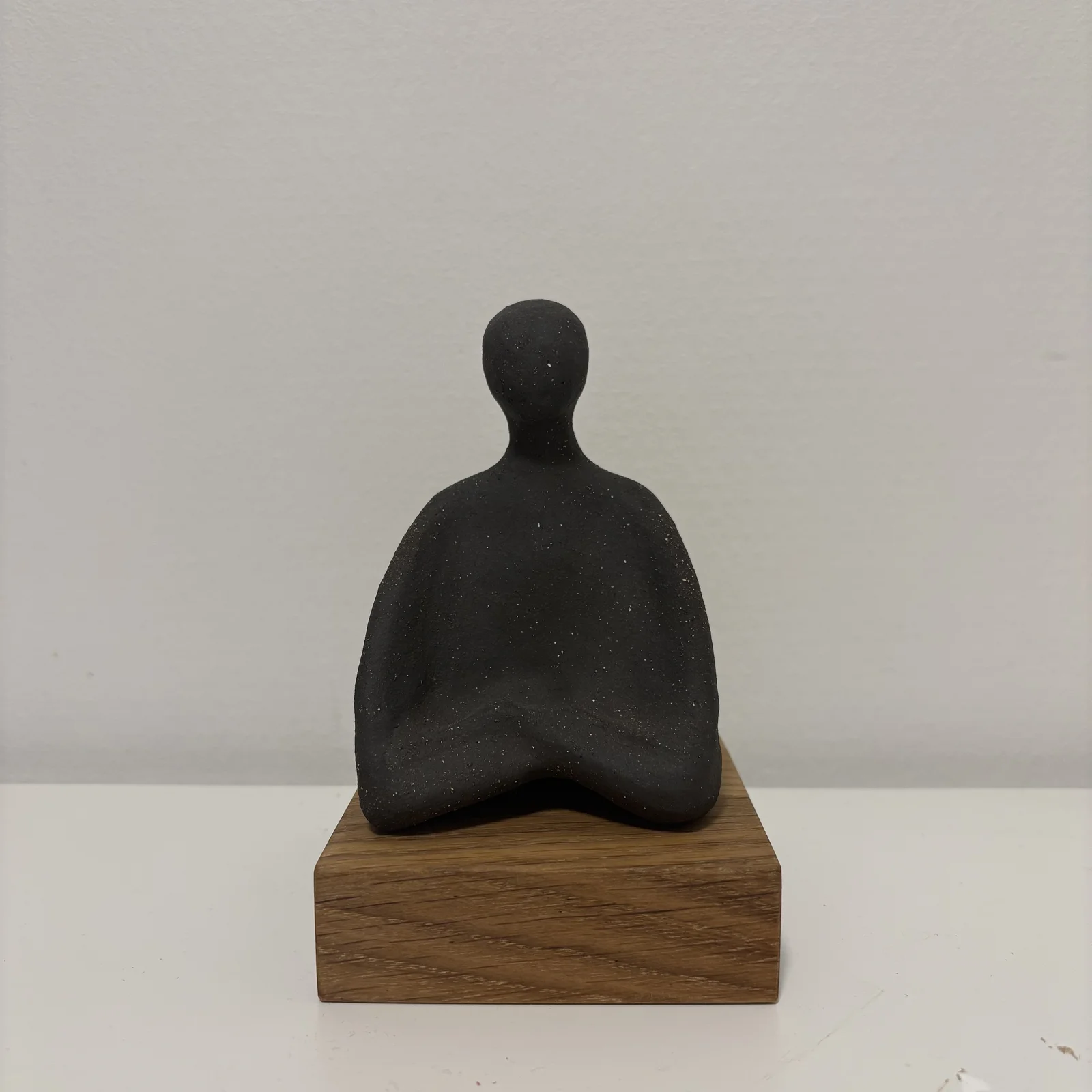 Skulptur Meditation II av Julia Linder