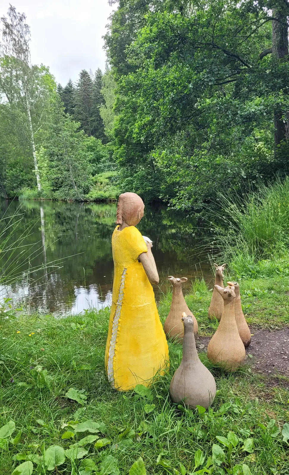 Skulptur Fredsduvan av Ann-Britt Hasselgren