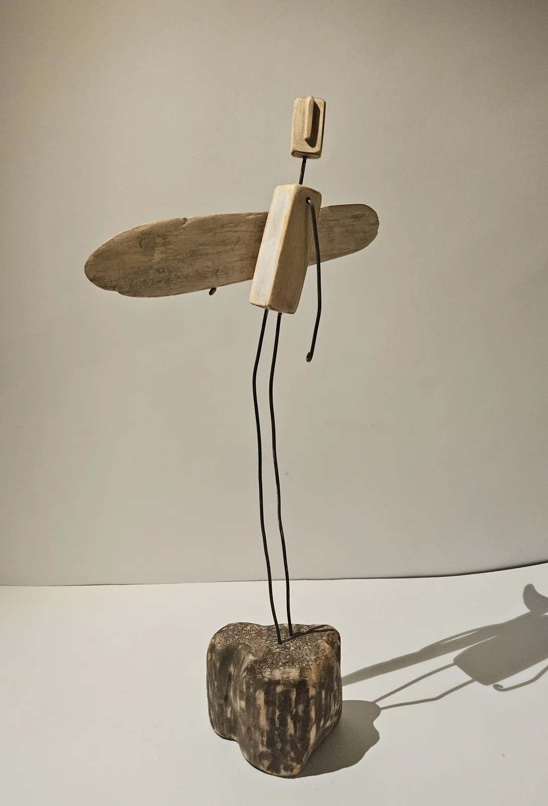 Skulptur Lång surfare av Carl Vassgren