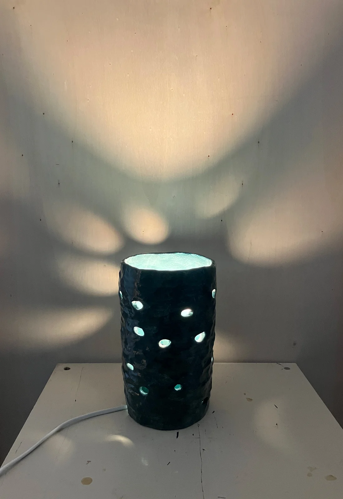 Lampa keramik Grönis av Veronika Öberg