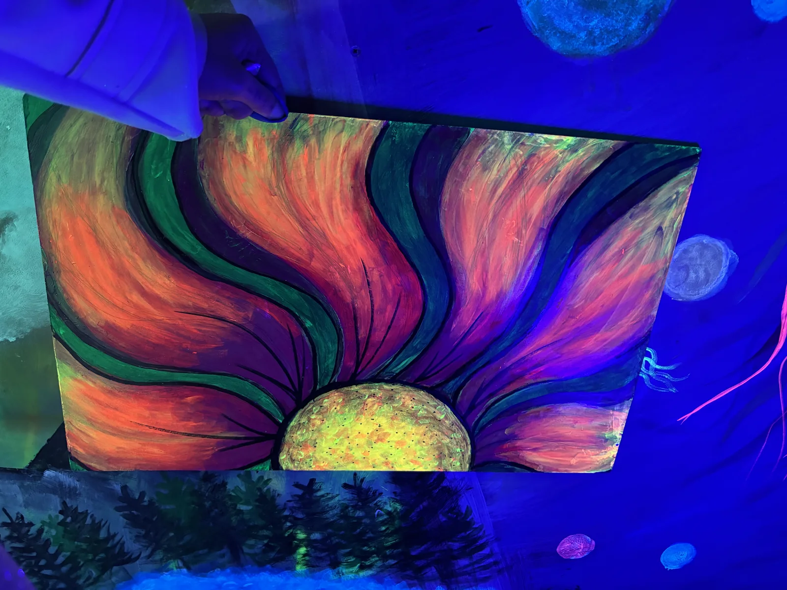 Akrylmålning Flower in the dark av Danielle Boysen