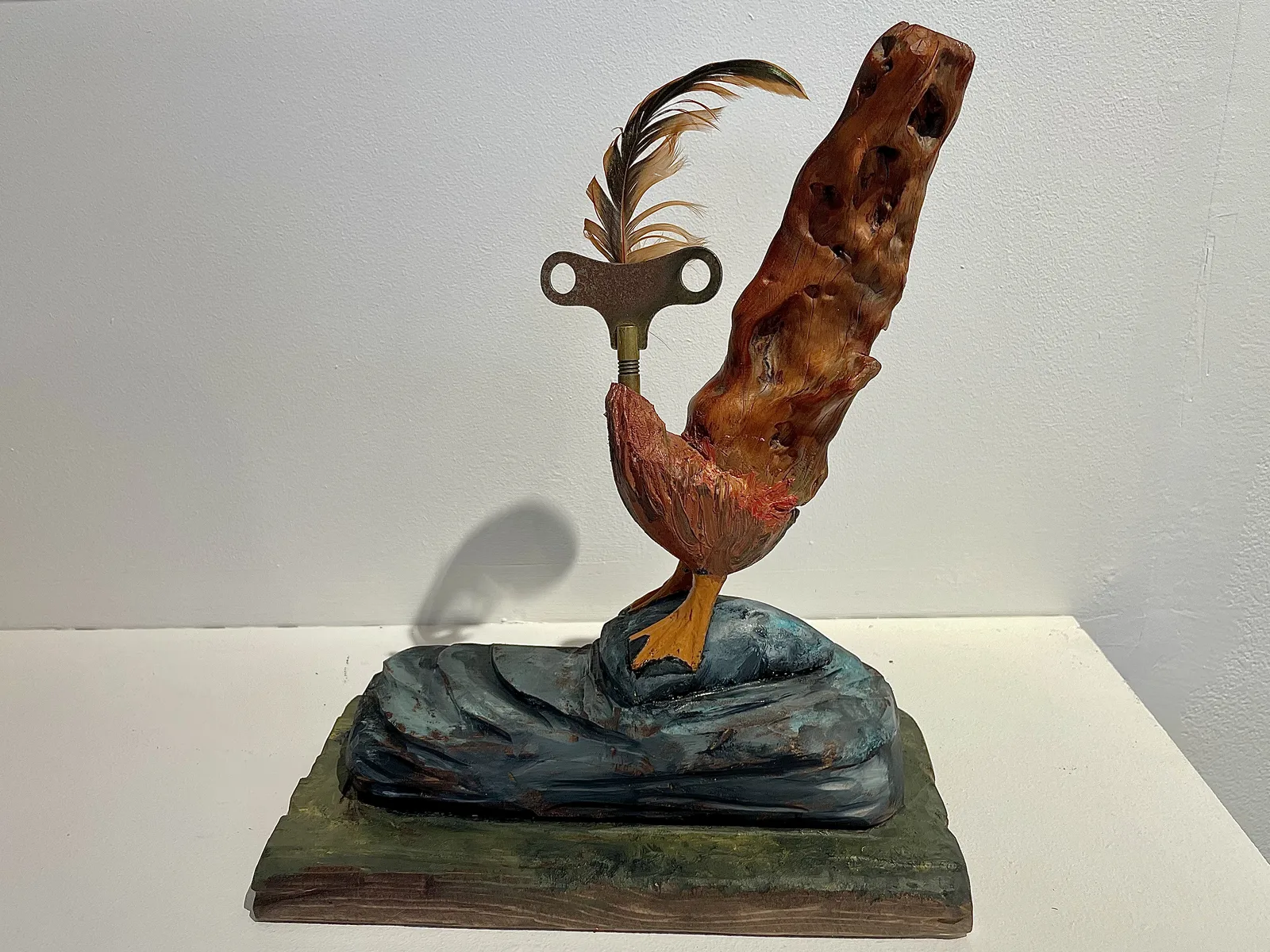 Skulptur Verticicollis tuberocaudatus (Knölstjärtad vridhals) av Niklas ”Pix” Bodin