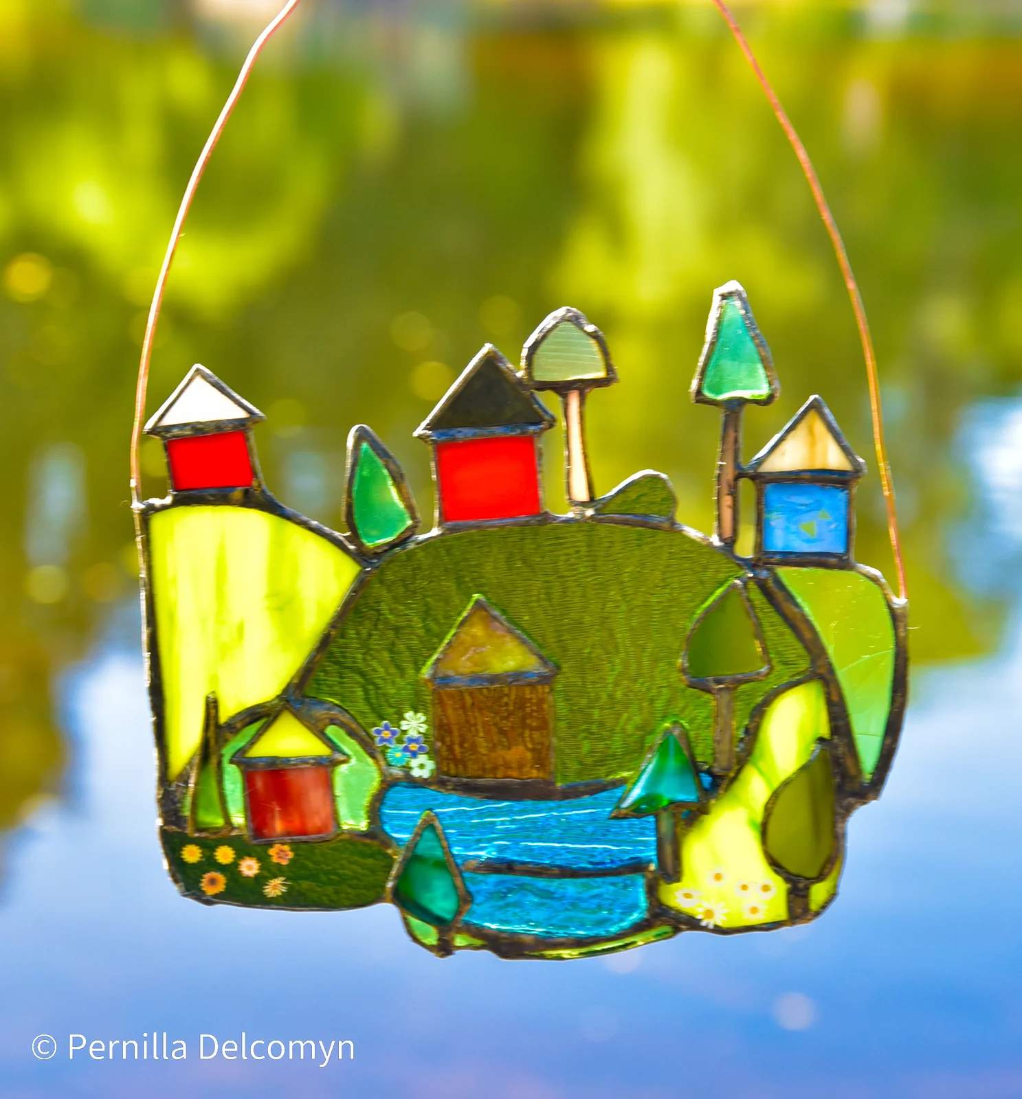 Island in peace av Pernilla Delcomyn