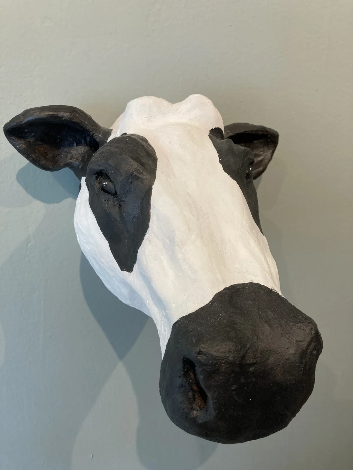 Skulptur Ko av Arijon Aronsson