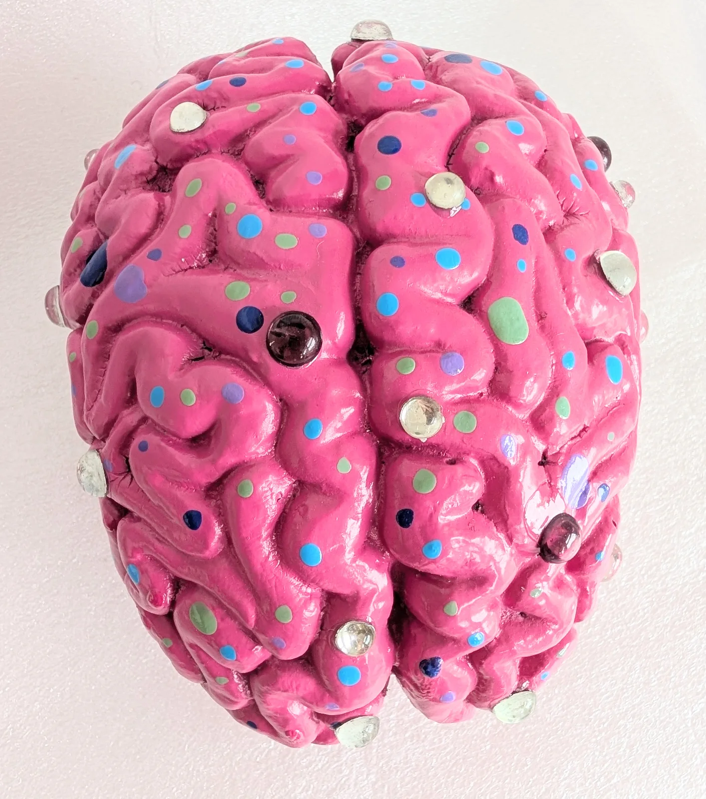 Skulptur Barbie brain-external hard drive av Sara Stenlund Skulptur