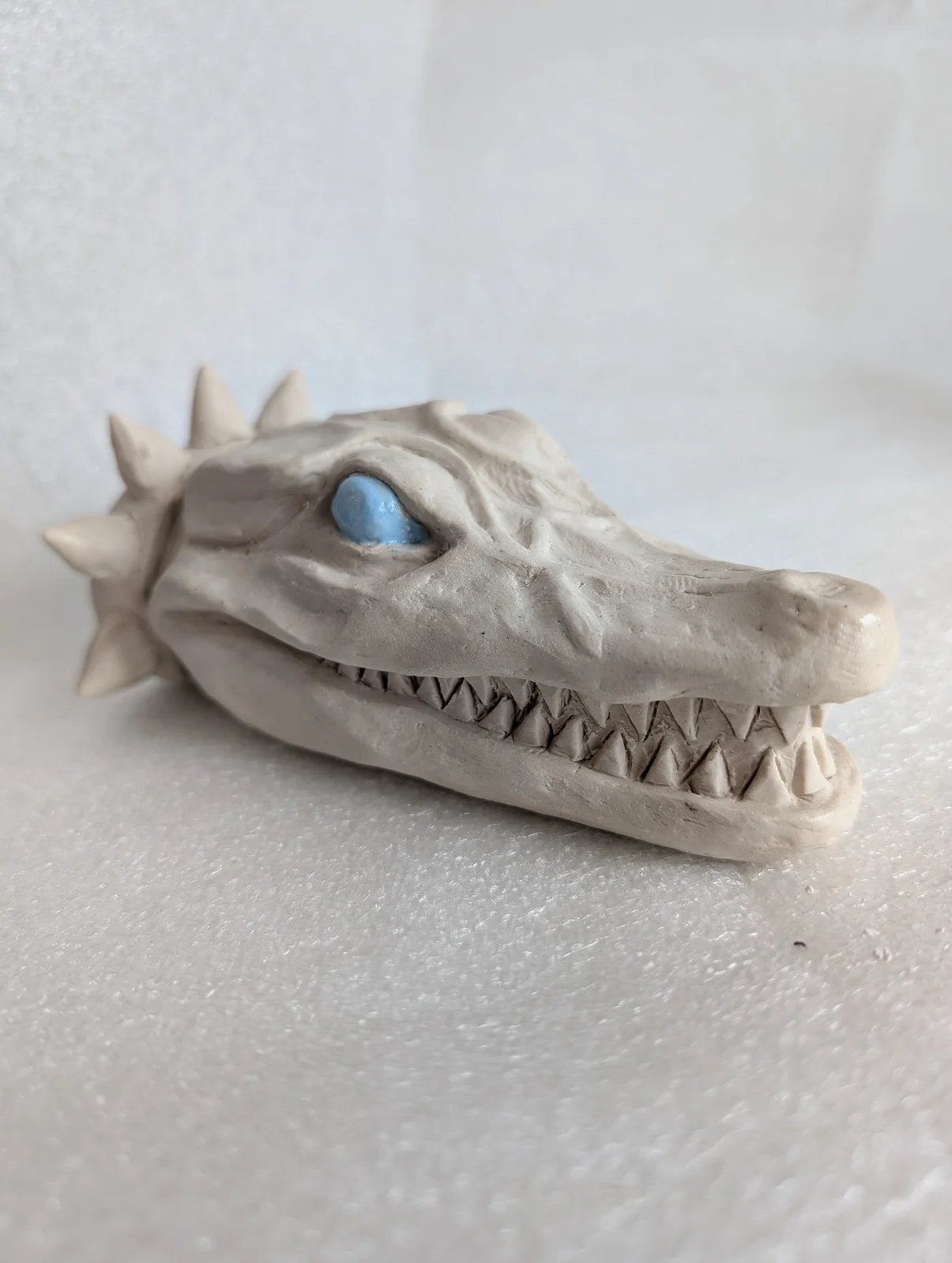 Skulptur Punk Crocodile av Sara Stenlund Skulptur