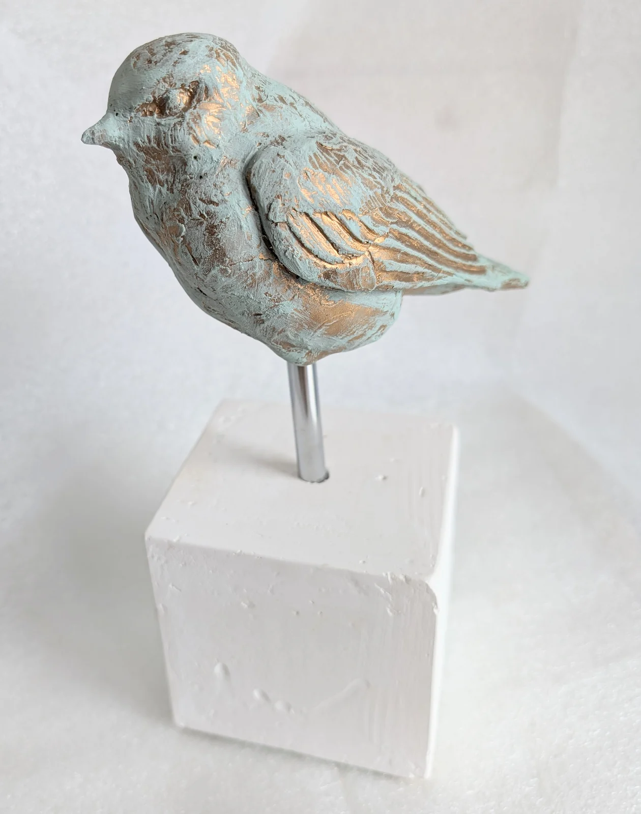 Skulptur Sparrow av Sara Stenlund Skulptur