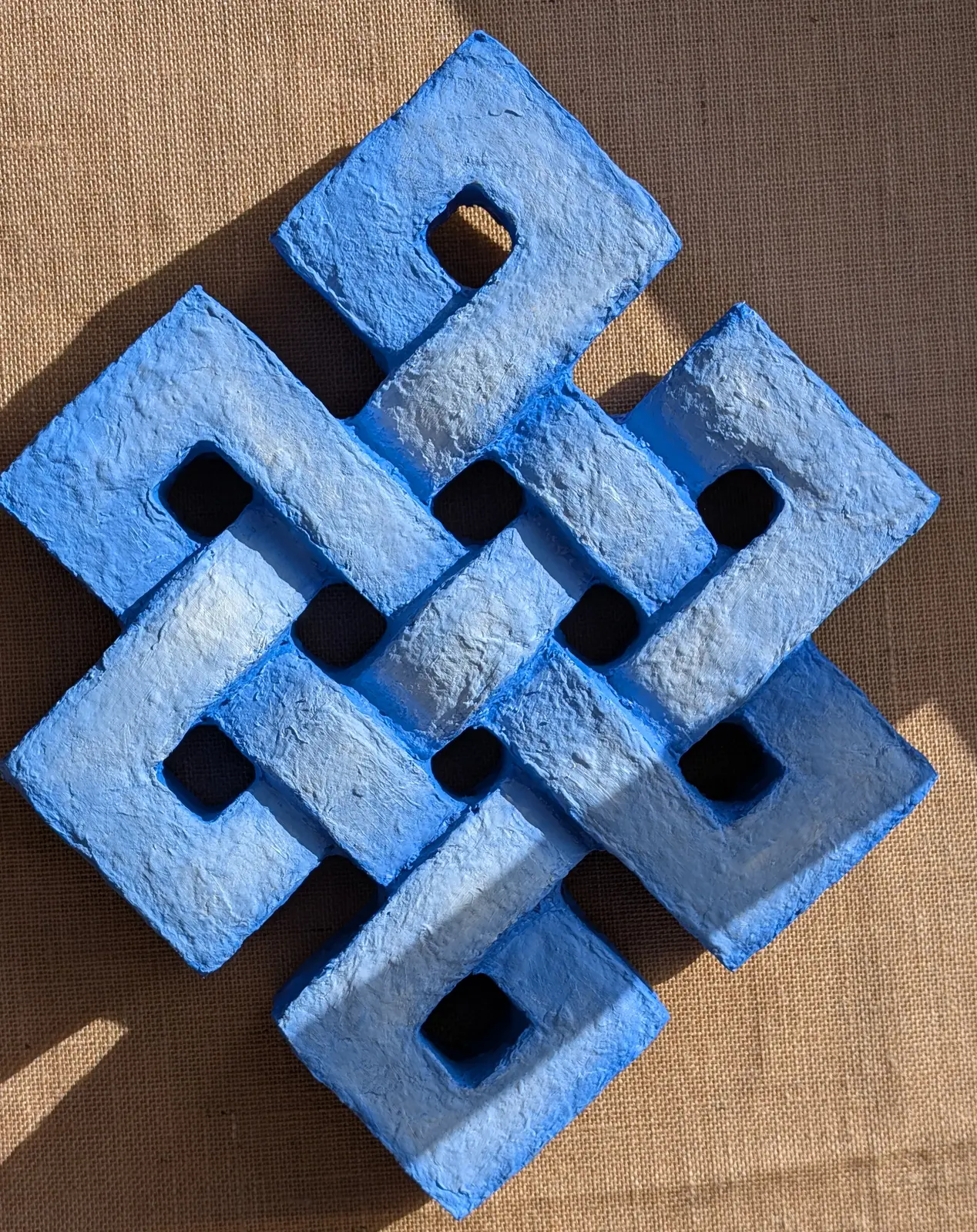 Skulptur Endless knot av Sara Stenlund Skulptur