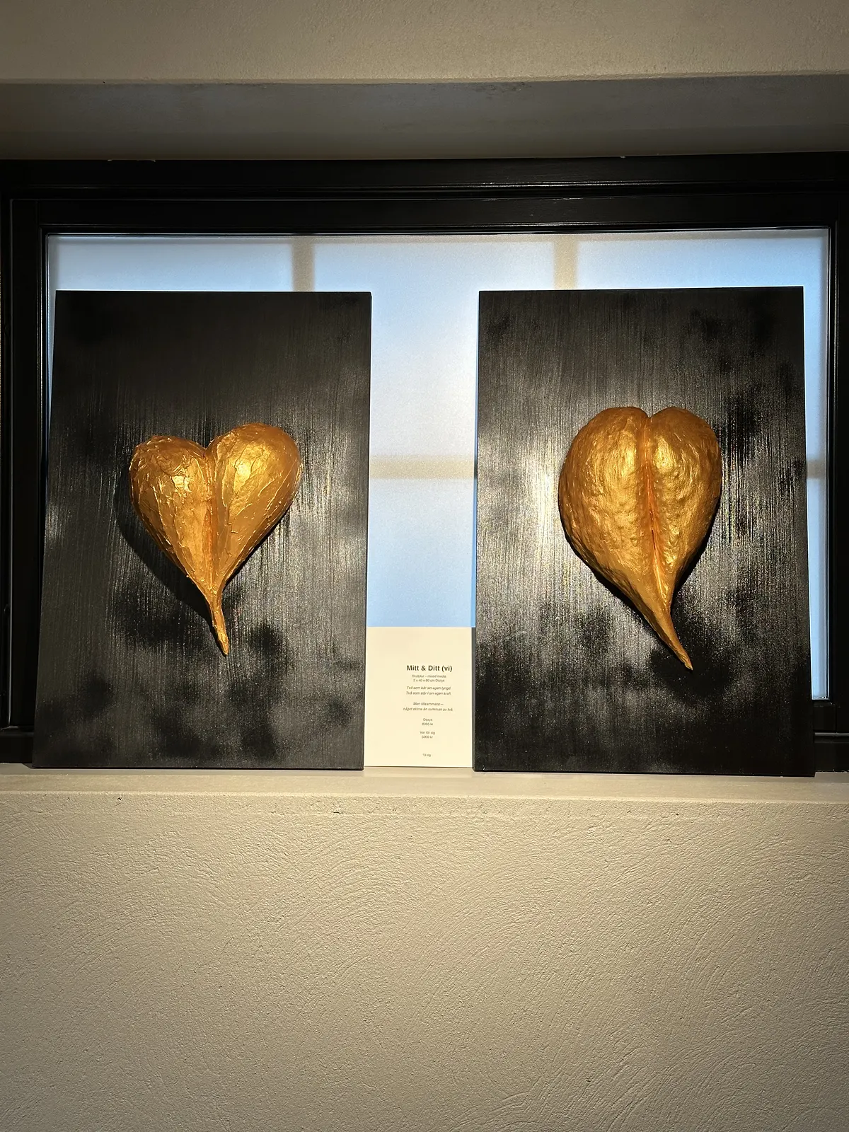 Skulptur Mitt & Ditt ( vi) / Mine & Yours (us) Diptych av Cecilia Larsdotter