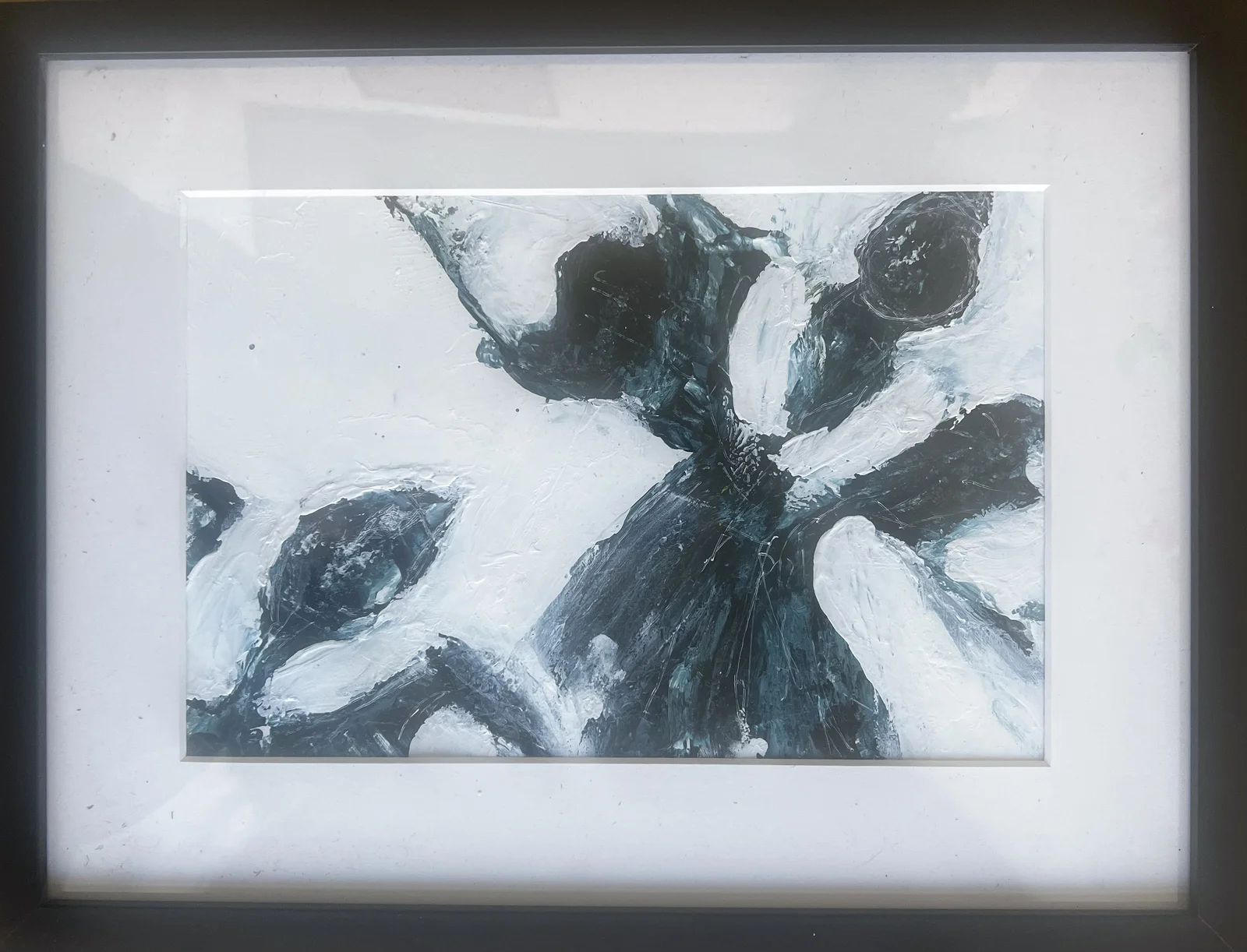 Akrylmålning Skata 39. Genom det vita. av Tom Kvém