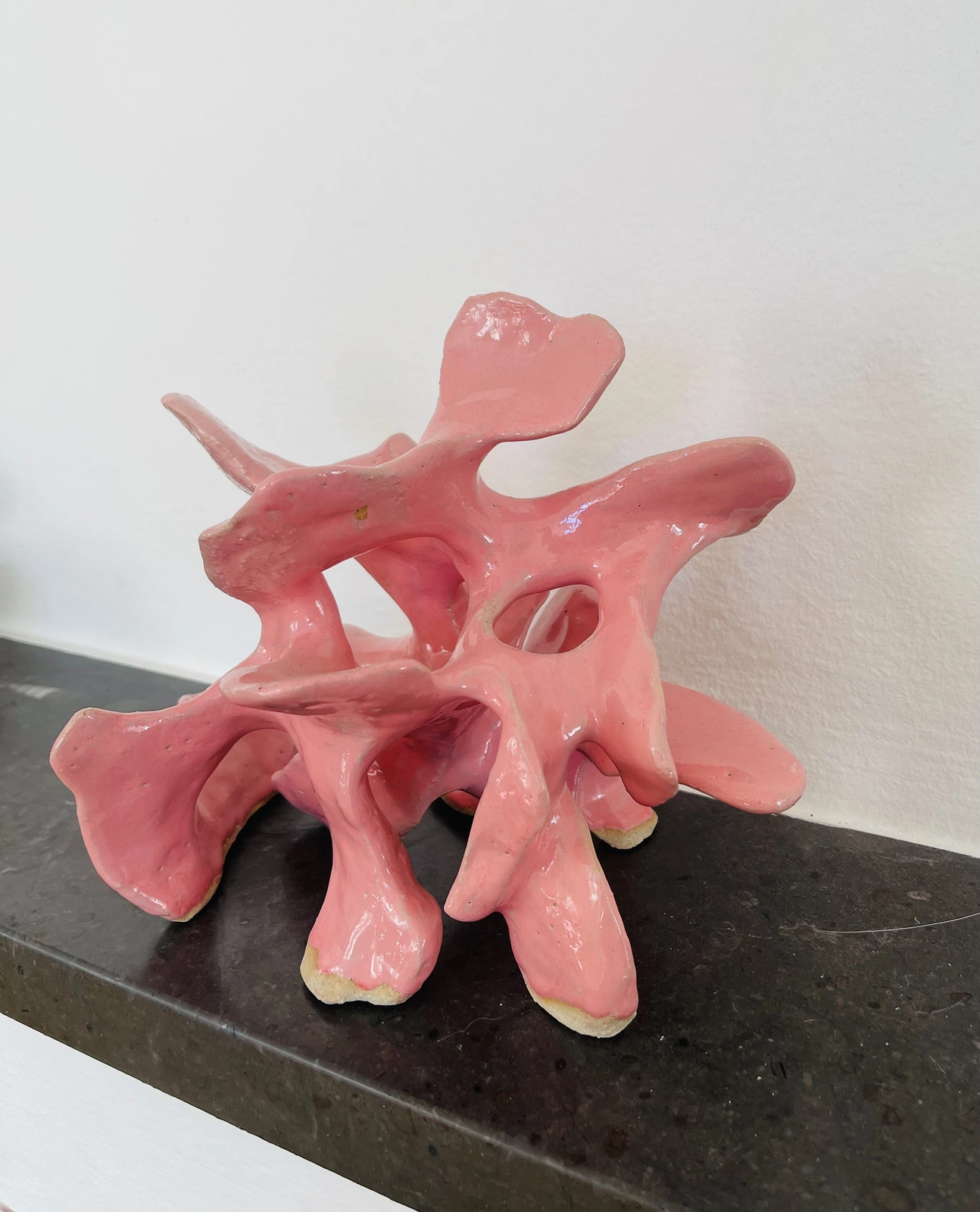 Skulptur Rosa av Olivia Hansen