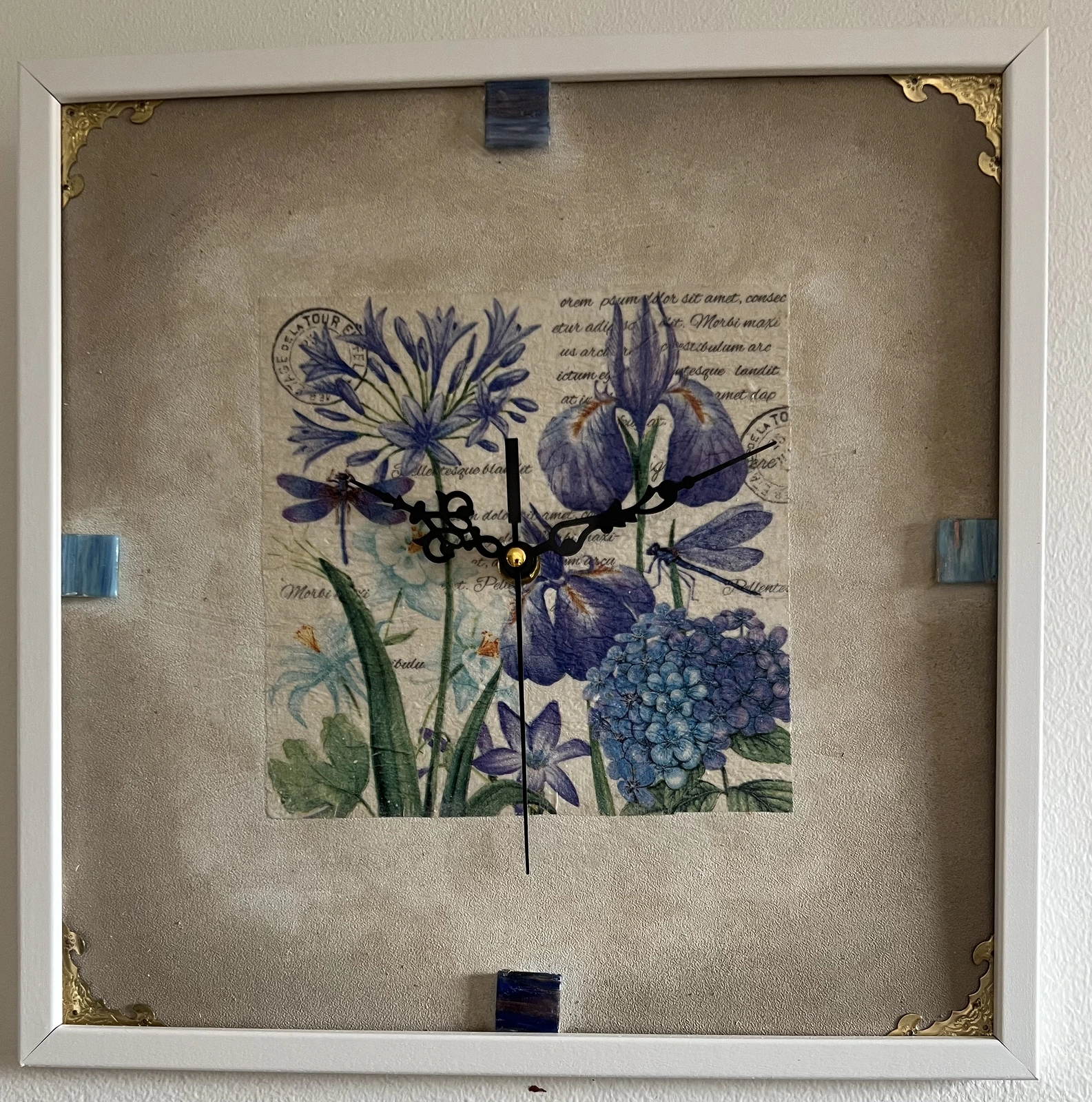 Blue Blossom Time av Nadia Jahangiri