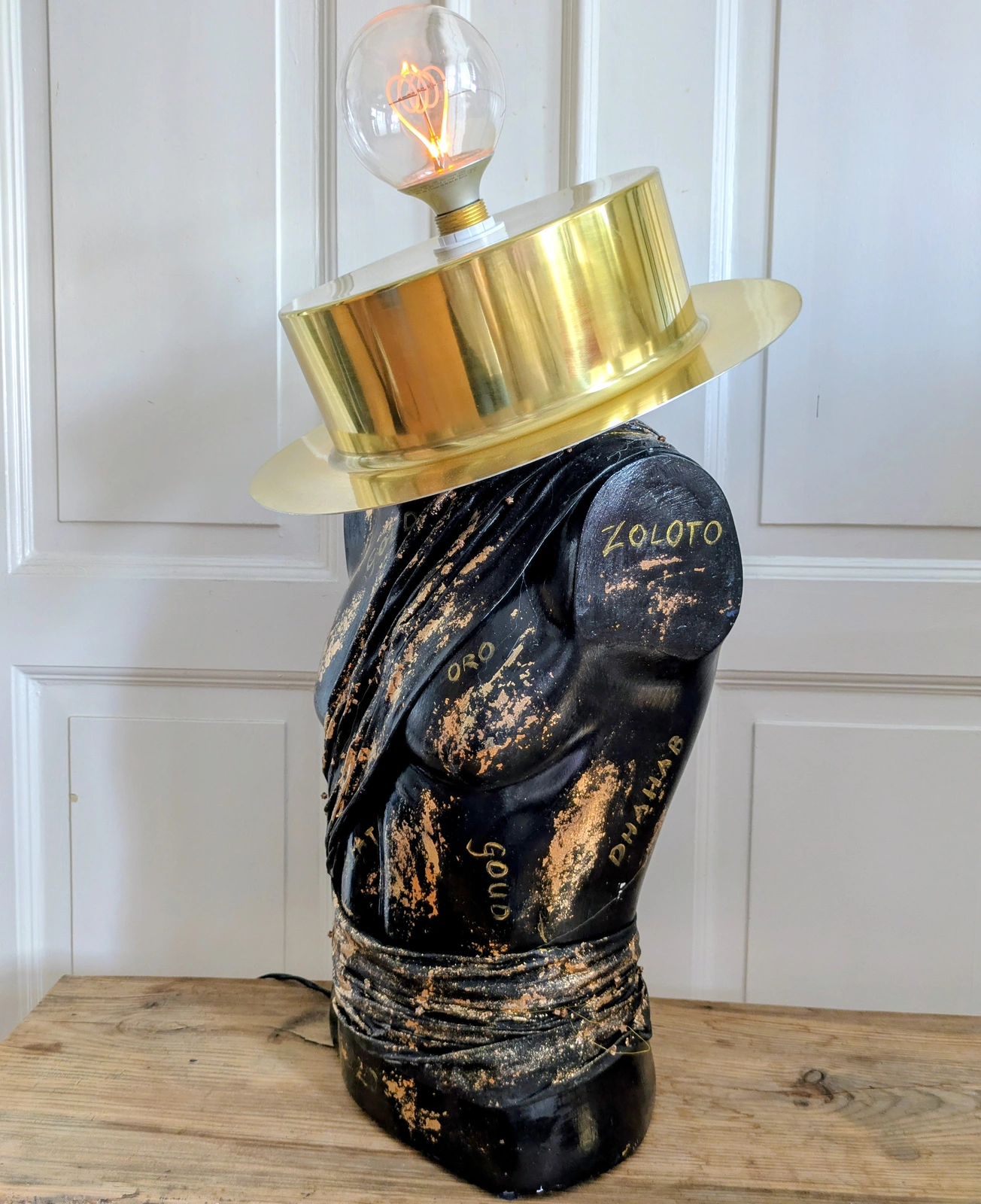 Skulptur Mr Golddigger av EVA ENESTRÖM