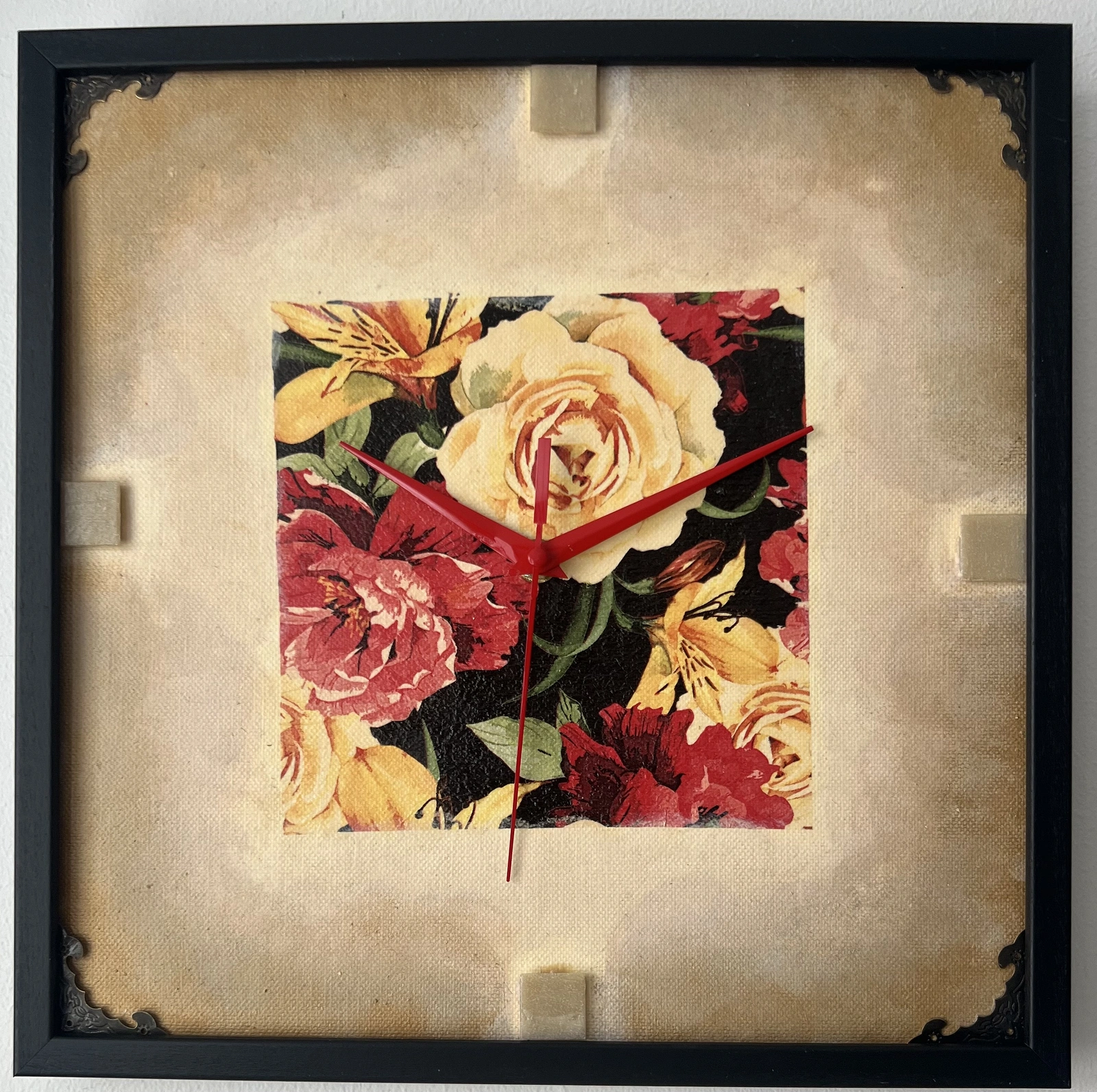 Golden Roses av Nadia Jahangiri