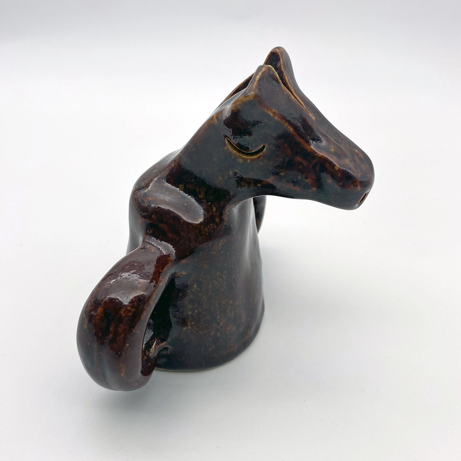 Skulptur Vilodjur (nummer 57) "Jag är inte sträng, bara nöjd". av Daniel Holking