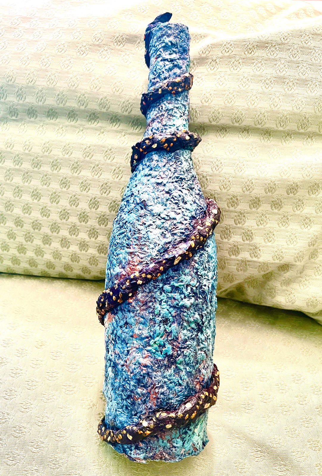 Snakebottle av Marianne Akasha Olofsson