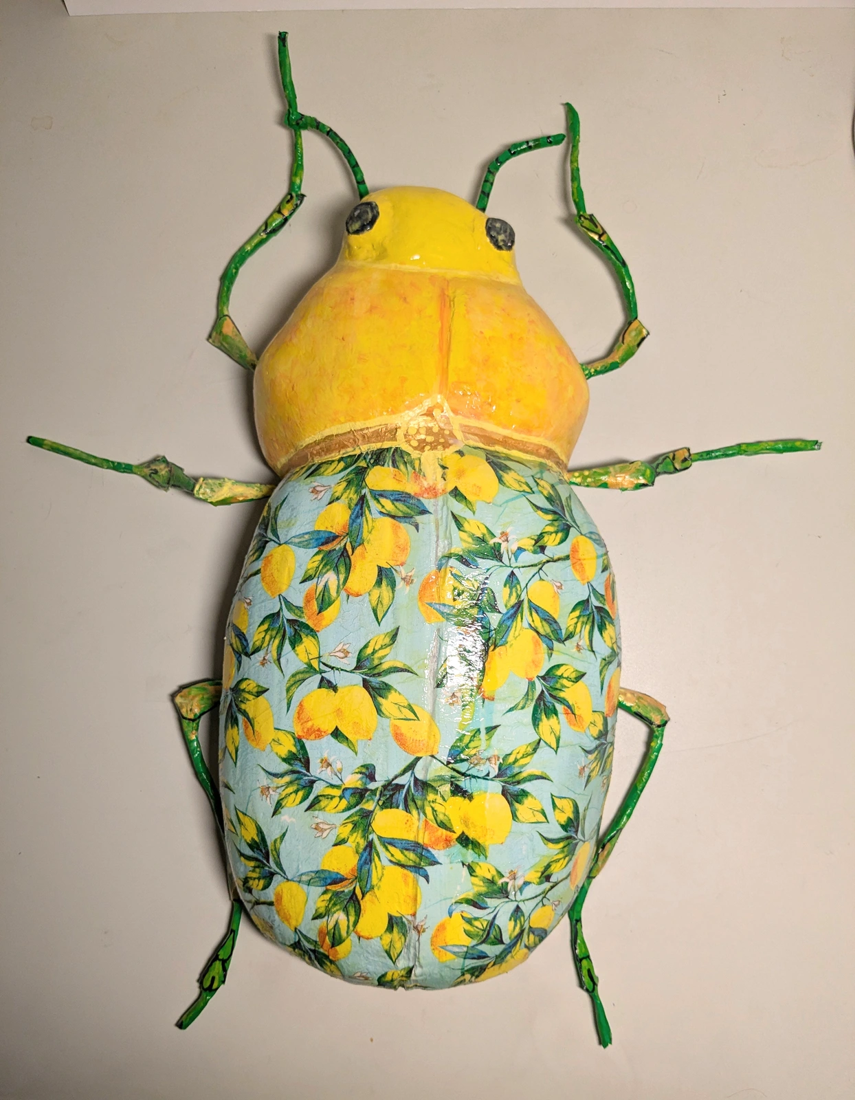 Skulptur Lemonbeetle av Lena Åsell