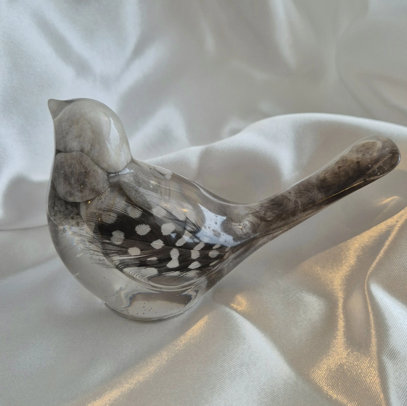 Fågel/ Birdie av Epoxy Crafts By Jelena