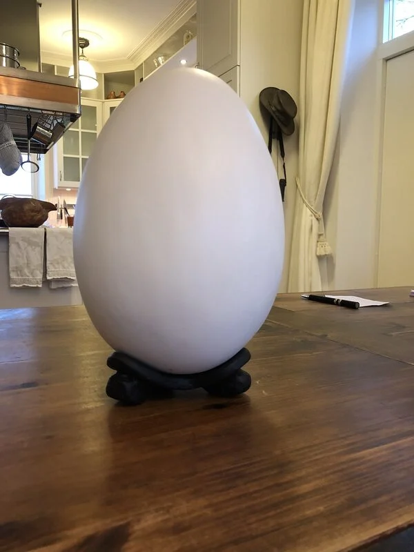Skulptur Ägg. Pris vid förfrågan. av Elisabet Mattiasson