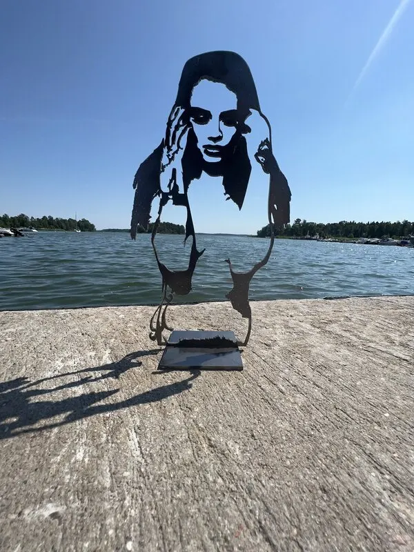 Skulptur Skulptur,, Astrid ” av Thomas Nowobilski