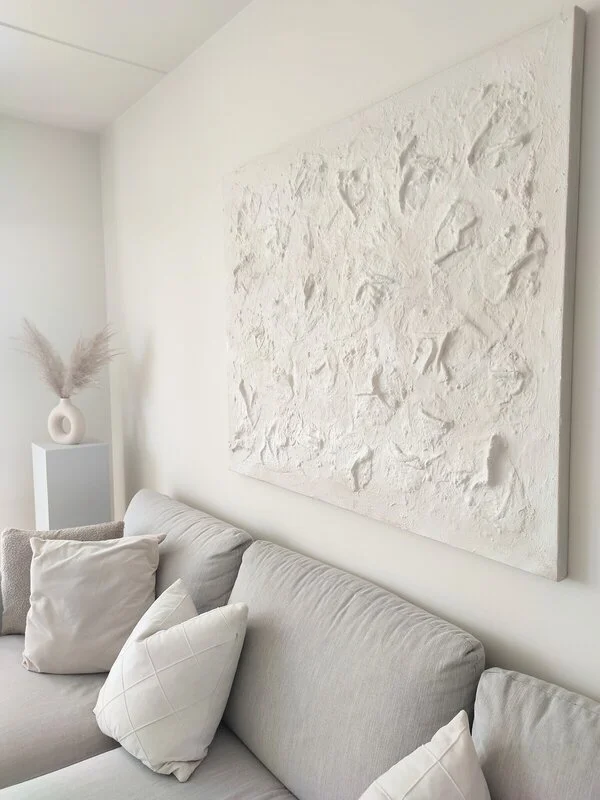 Minimalistic luxury - Stor abstrakt vit tavla | Handmålad och unik av Artbymiss.j