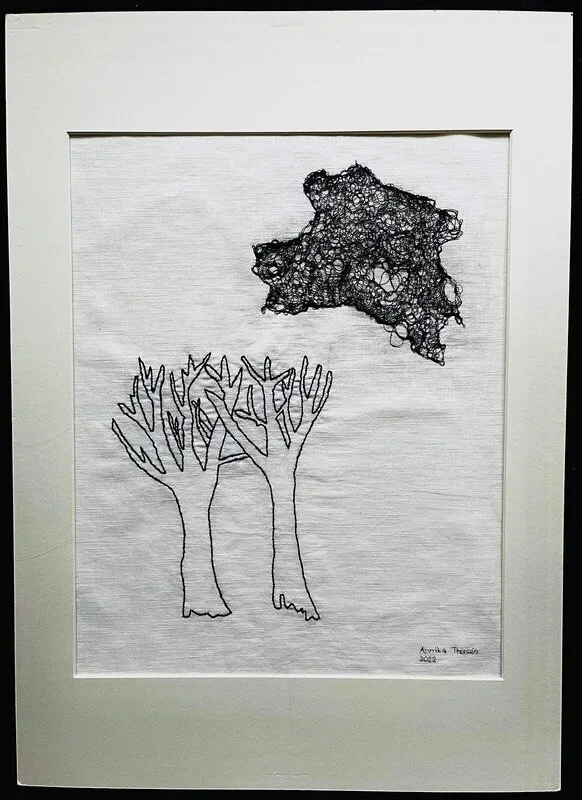 Träd i svart av Annika Thorsén