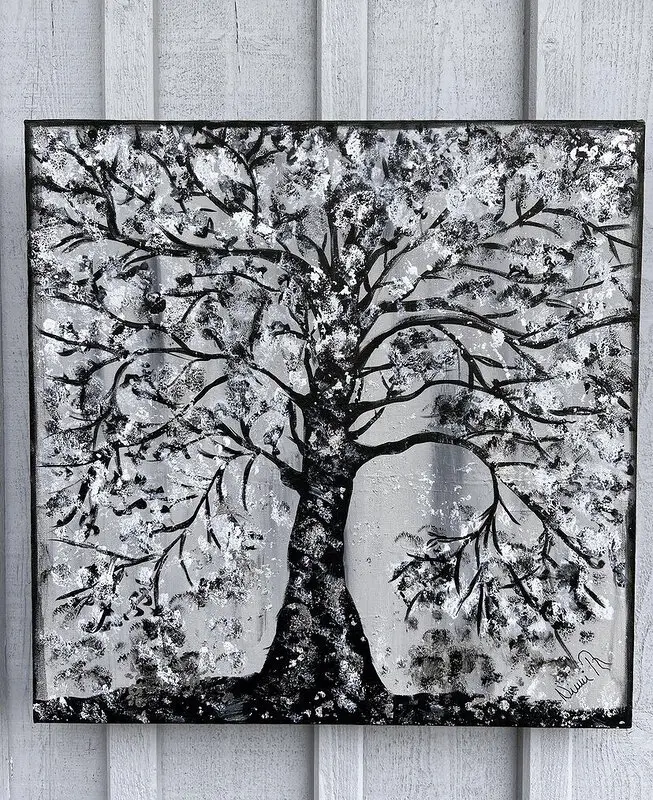 Akrylmålning The Old Silver Tree av Ninni Andersson