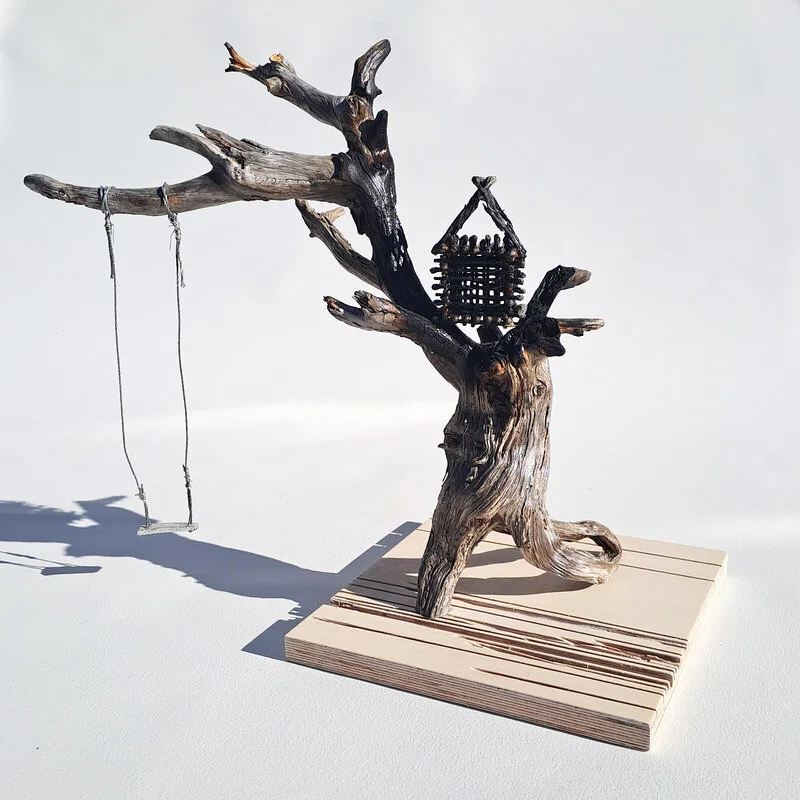 Skulptur Meikhtila I av Casper Johansson