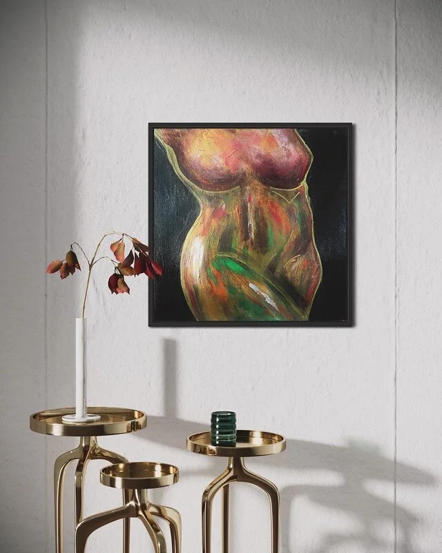 Woman in gold Storlek av Emma Qvarsebo