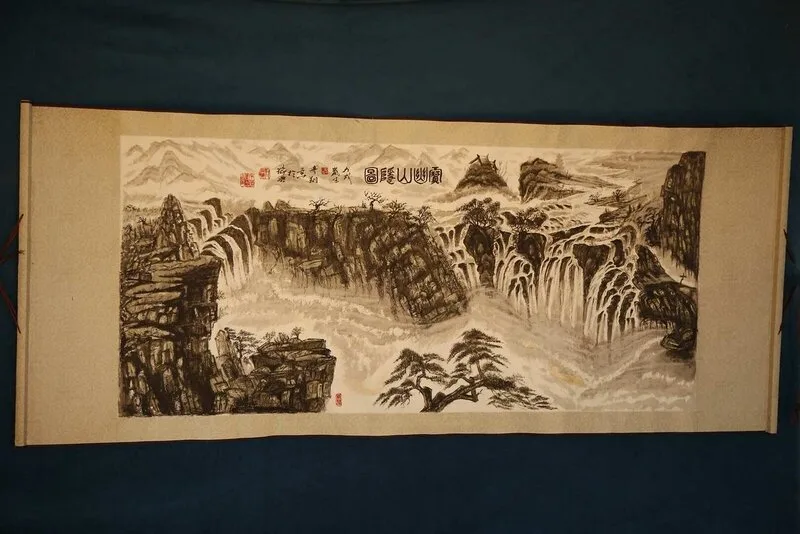 Hidden in Baoyou Mountain (宝幽山隐图) av Yanxiang Yin