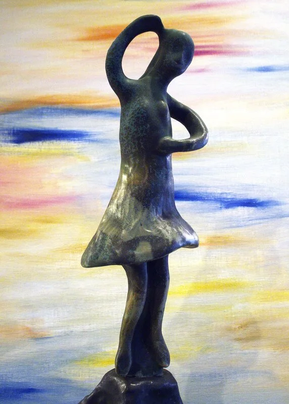 Skulptur "Alice"  -  stoneware sculpture av Gerhard Hofman