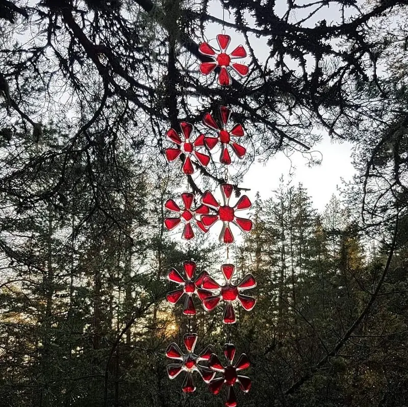 Blommor på rad av Ulrika Lööf