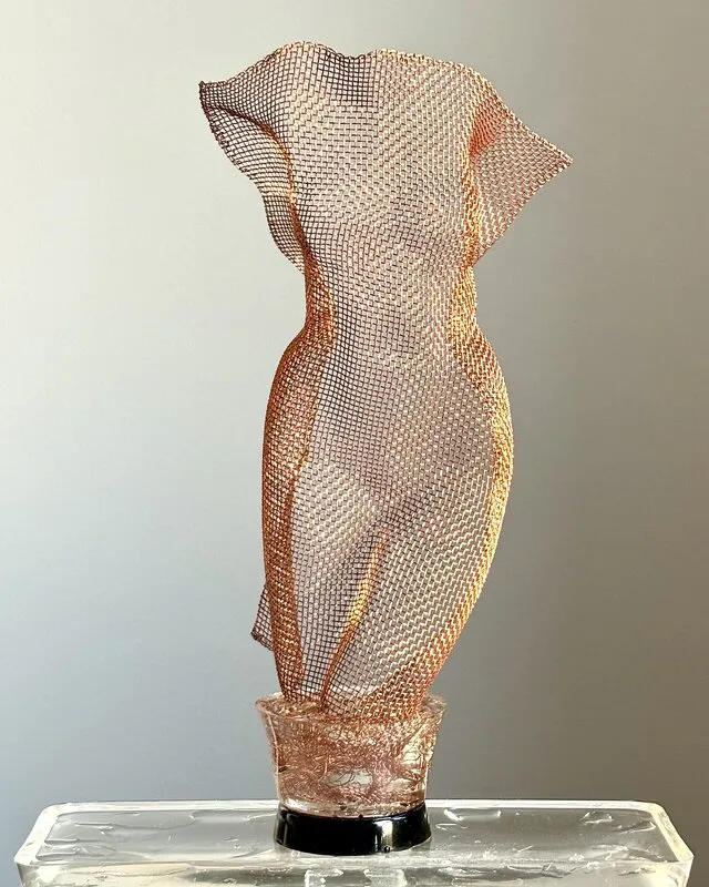 Skulptur Solkysst av Lena Nilson