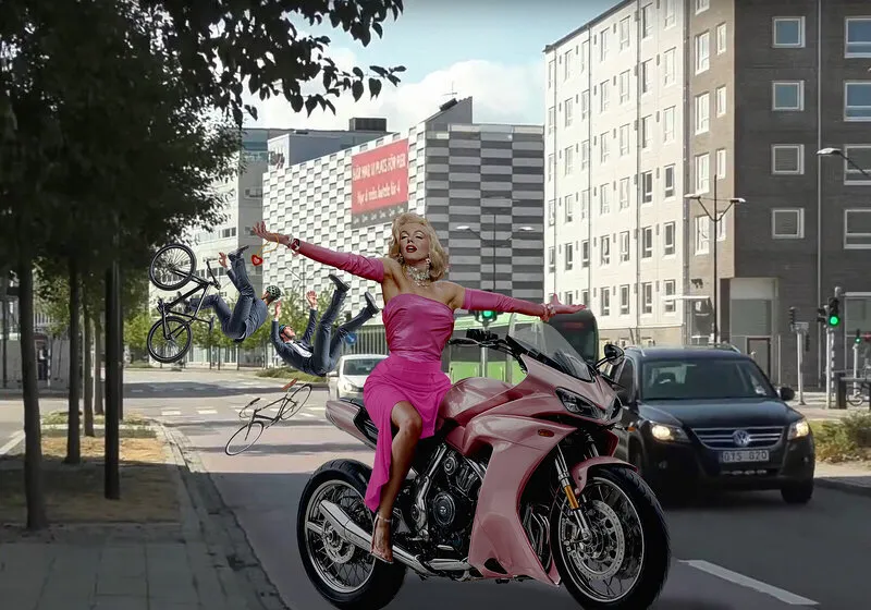 Titta! Jag kan köra utan att hålla - The Throttle Babe av Jörgen Thornberg