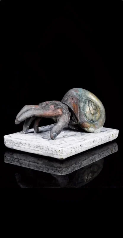 Skulptur Ut ur ditt skal av Lelle. E. Svensson