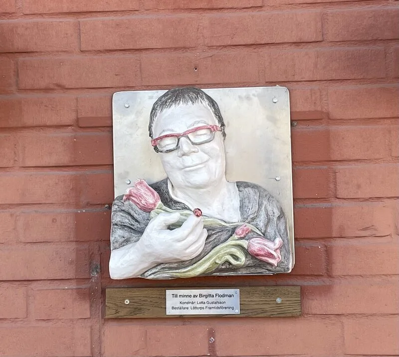 Skulptur Minnesmärke/offentlig konst av Lotta Gustafsson