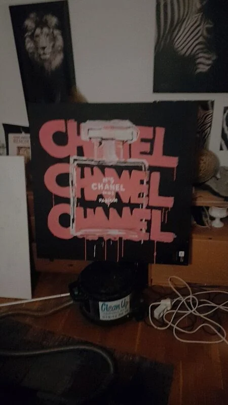 Chanel av MIcke Lindblom