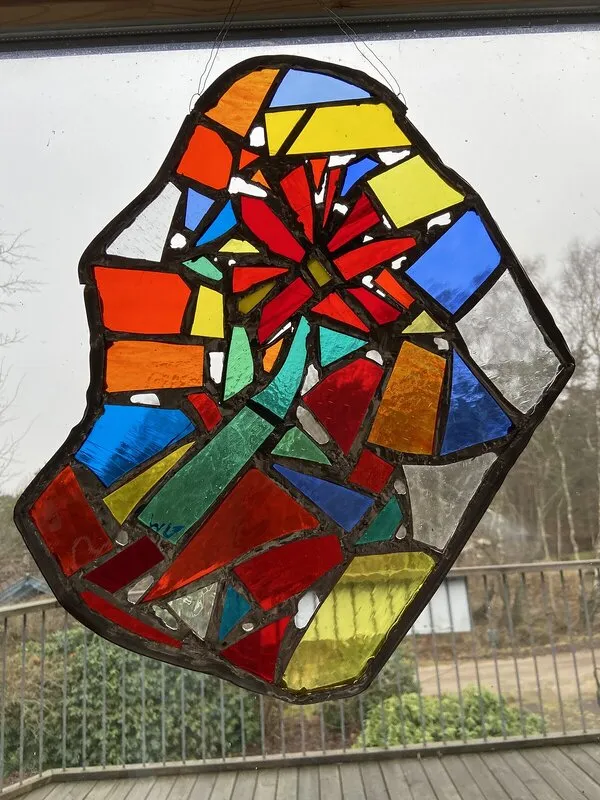 Röd blomma av Ulla Werkström