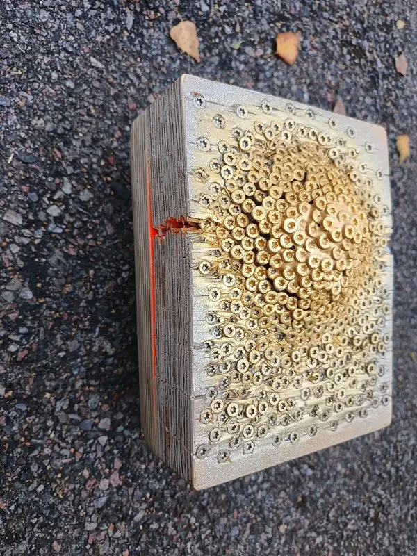 Skulptur Explosion av Linus Hjälmeby