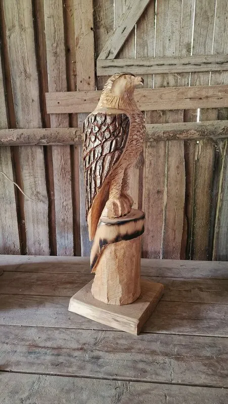 Skulptur Falk av Bengt Larsson